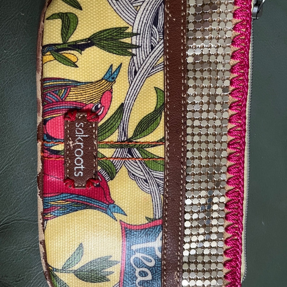 Sakroots clutch
